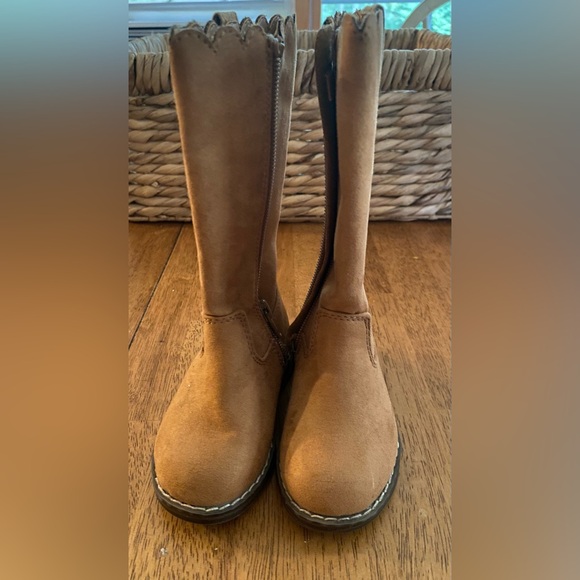 GAP Kids Brown Boots - Picture 2 of 2
